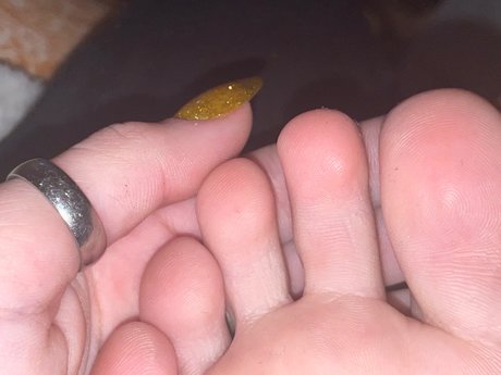 Foto desnuda filtrada de OnlyFans de Barefoot Baby