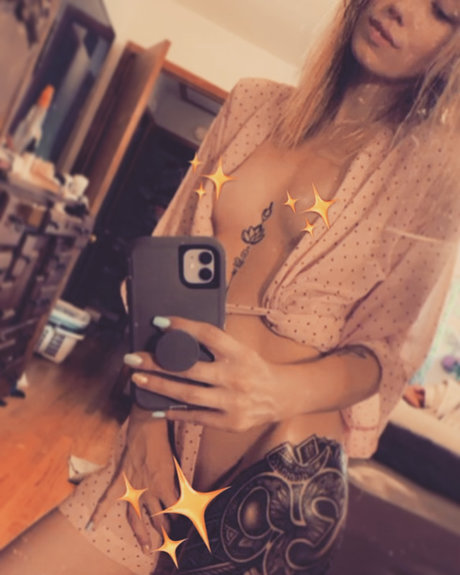 Foto desnuda filtrada de OnlyFans de Lolo