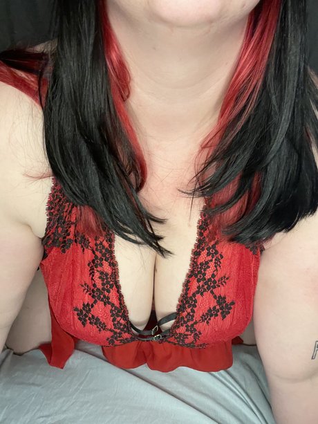 Foto desnuda filtrada de OnlyFans de Mia Babe