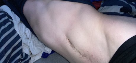 Foto desnuda filtrada de OnlyFans de Steven Sub Bottom