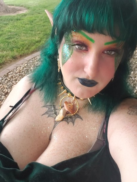 Foto desnuda filtrada de OnlyFans de Succub1tch
