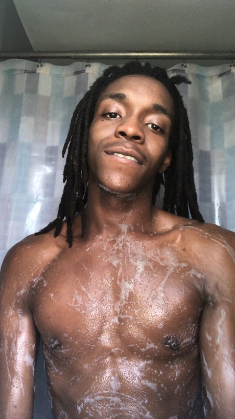 Foto desnuda filtrada de OnlyFans de Zeussss