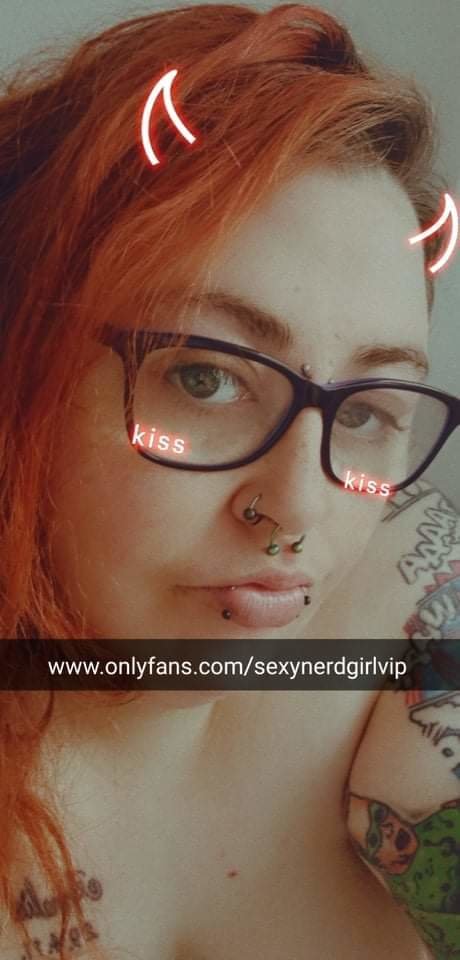 Foto desnuda filtrada de OnlyFans de Sexynerdgirlvip