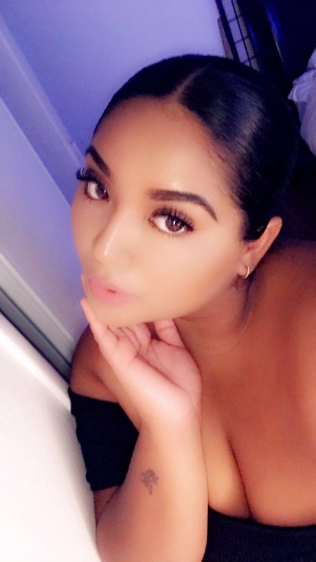 Foto desnuda filtrada de OnlyFans de Amber Gray