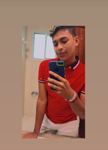 Foto desnuda filtrada de OnlyFans de Ricardo Aguilar