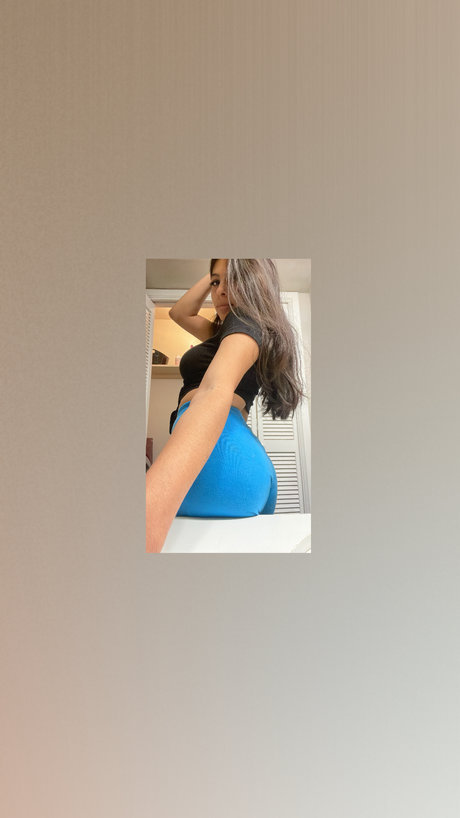 Foto desnuda filtrada de OnlyFans de Jenny