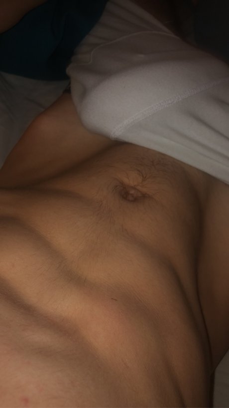 Foto desnuda filtrada de OnlyFans de J