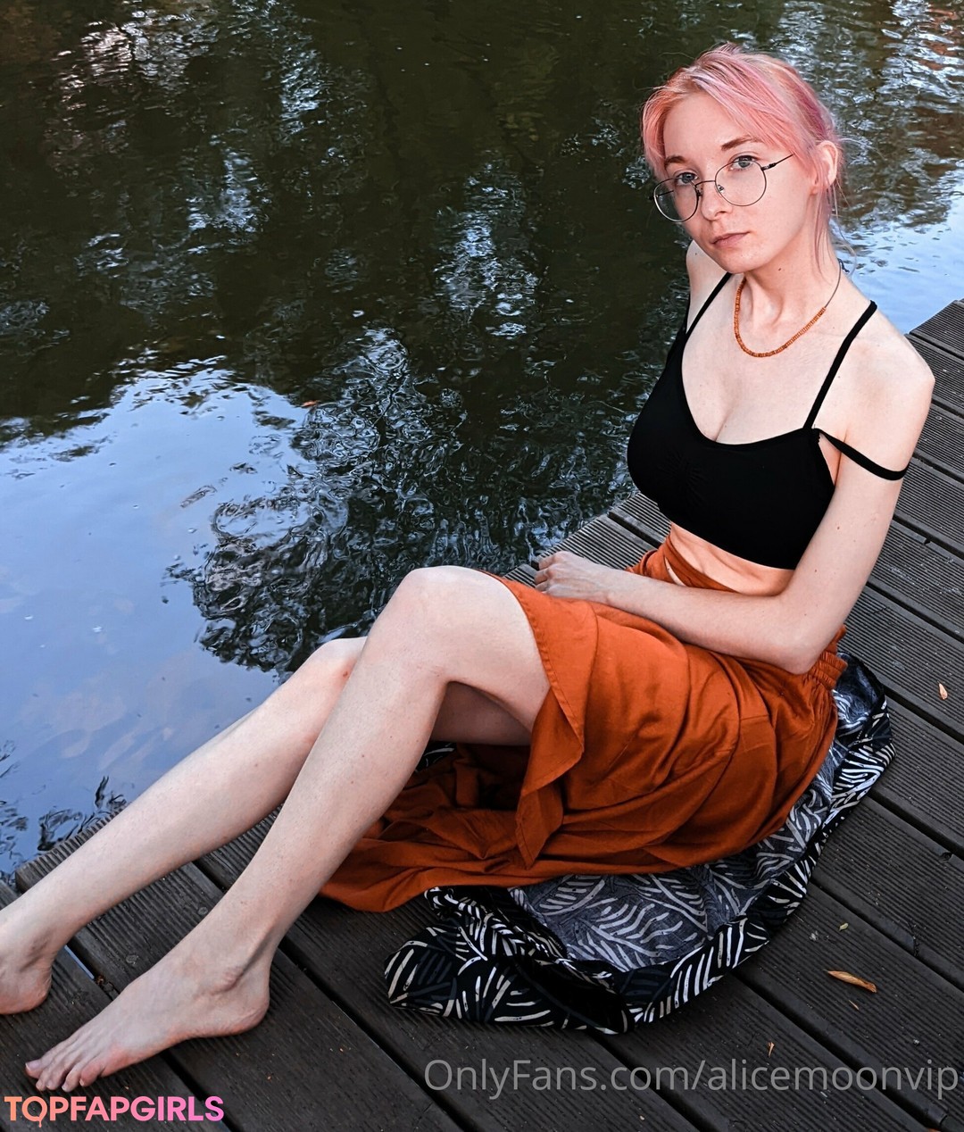 Foto desnuda filtrada de OnlyFans de Alice Moon #18 Foto desnuda filtrada de OnlyFans de Alice Moon #18