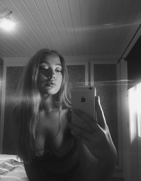 Foto desnuda filtrada de OnlyFans de Numberonemermaid