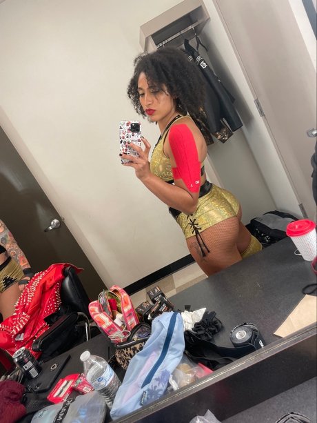 Foto desnuda filtrada de OnlyFans de Marti Belle