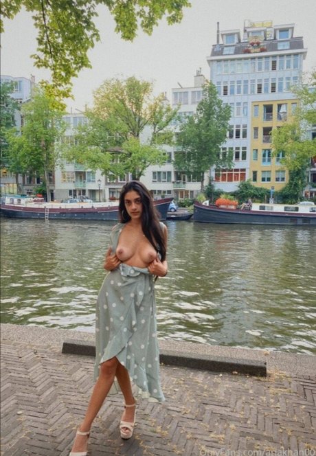 Aria Khan