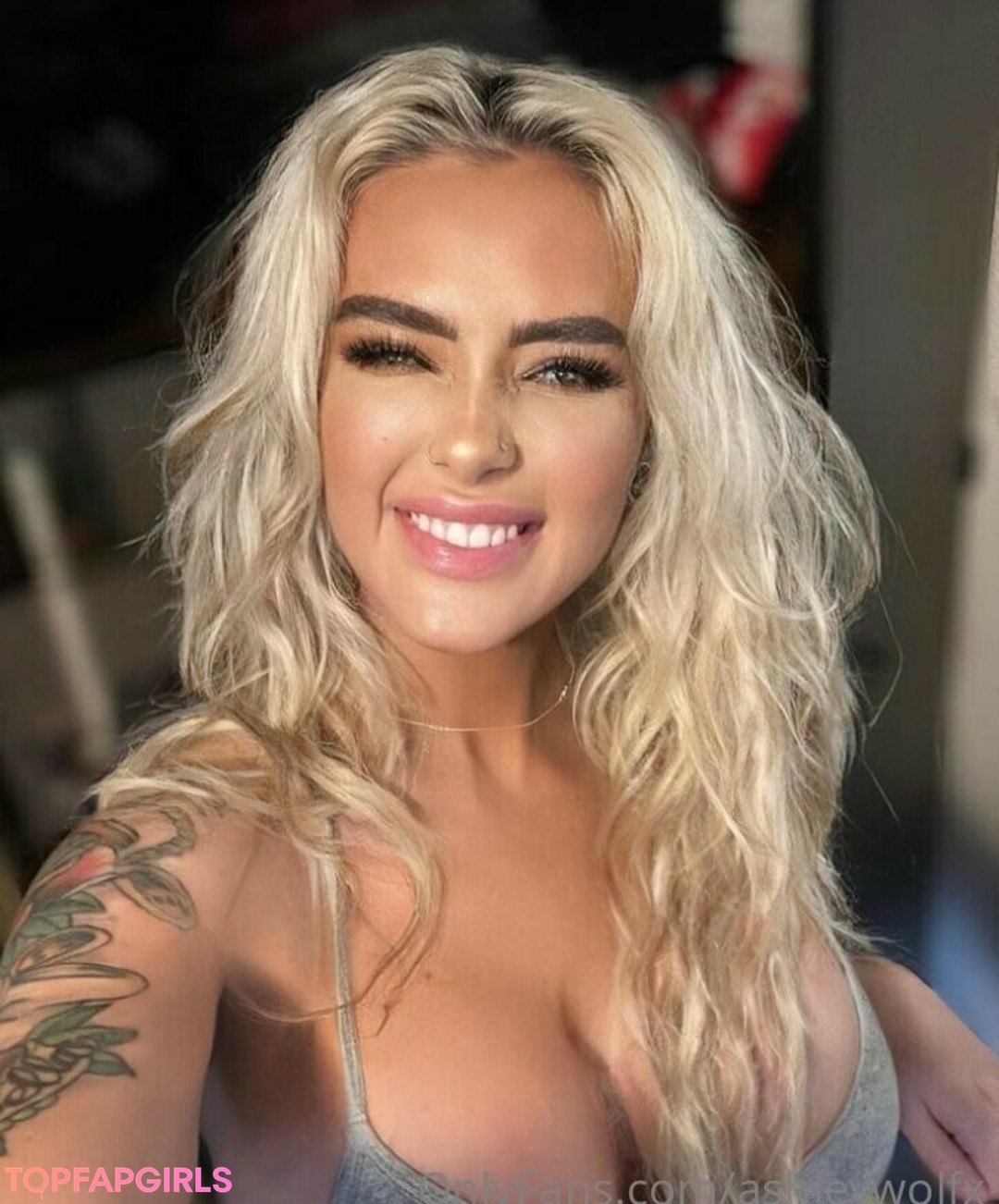 Foto desnuda filtrada de OnlyFans de Ashley Wolf #48 Foto desnuda filtrada de OnlyFans de Ashley Wolf #48