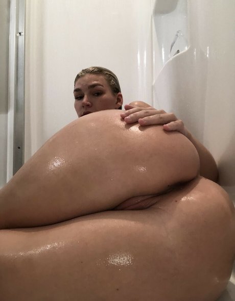 Savannah Lewis