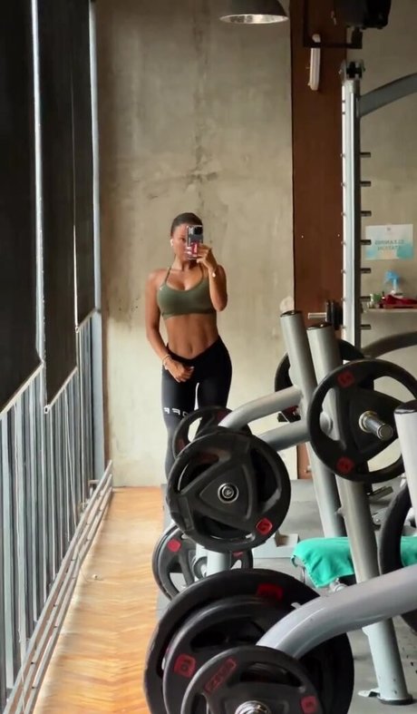 Natalia Monomur fit