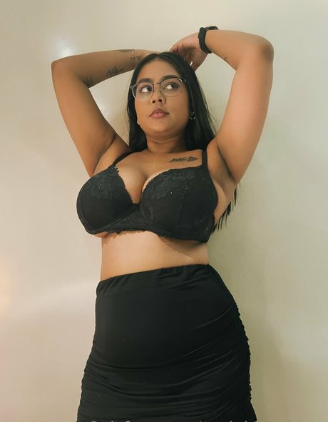 Foto desnuda filtrada de OnlyFans de Oasi Das