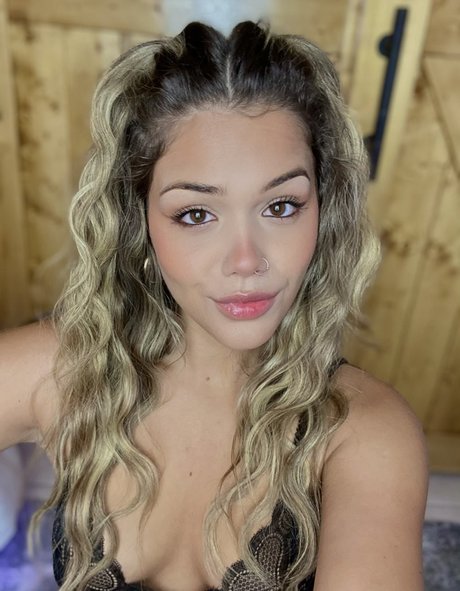 Missjfux