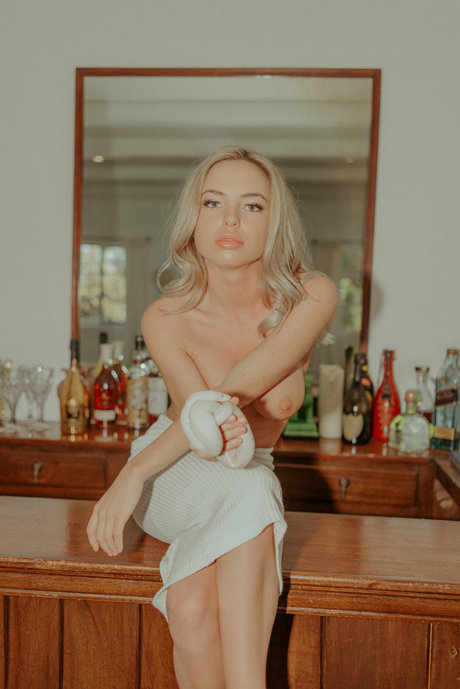 Emma Kotos