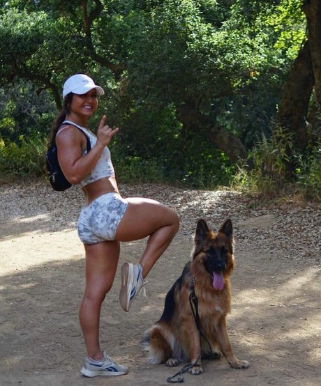 Foto desnuda filtrada de OnlyFans de Katie Jones