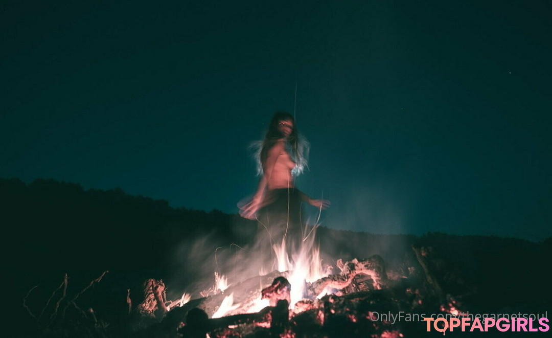 Foto desnuda filtrada de OnlyFans de Thegarnetsoul #22 Foto desnuda filtrada de OnlyFans de Thegarnetsoul #22