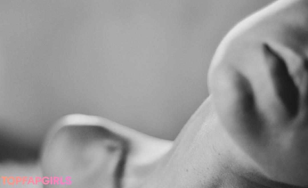 Foto desnuda filtrada de OnlyFans de Thegarnetsoul #49 Foto desnuda filtrada de OnlyFans de Thegarnetsoul #49