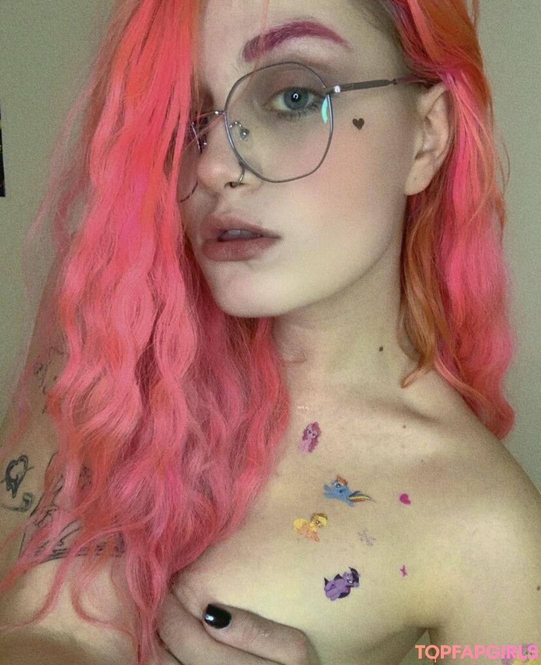 Foto desnuda filtrada de OnlyFans de Drumaqueen #14 Foto desnuda filtrada de OnlyFans de Drumaqueen #14