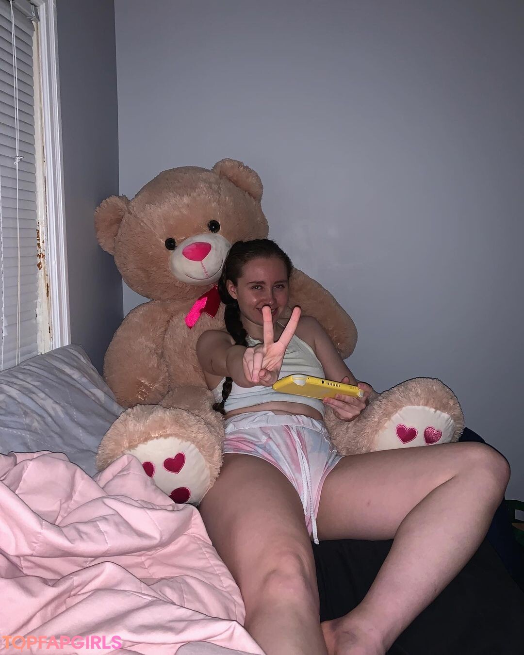 Foto desnuda filtrada de OnlyFans de Alyssa Cleversey #151 Foto desnuda filtrada de OnlyFans de Alyssa Cleversey #151