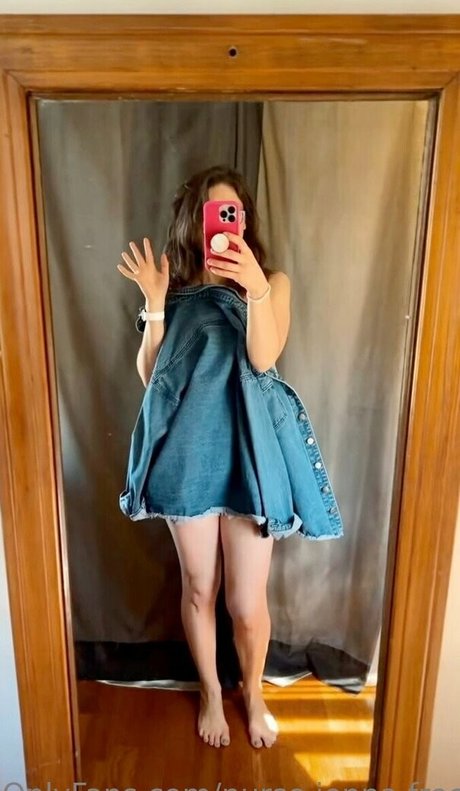 Foto desnuda filtrada de OnlyFans de Nursejennafree