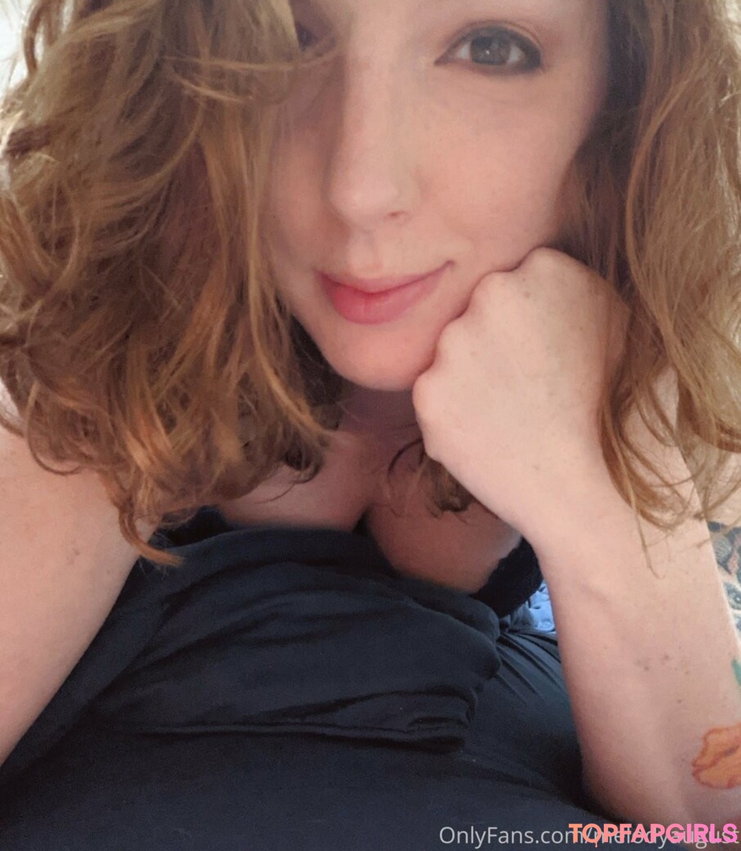 Foto desnuda filtrada de OnlyFans de Melodyaugust #39 Foto desnuda filtrada de OnlyFans de Melodyaugust #39