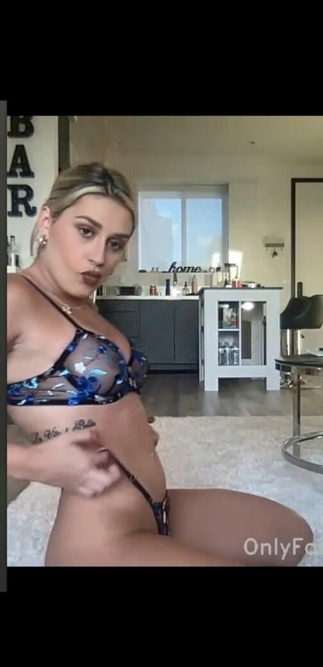 Foto desnuda filtrada de OnlyFans de Lauren Corazza
