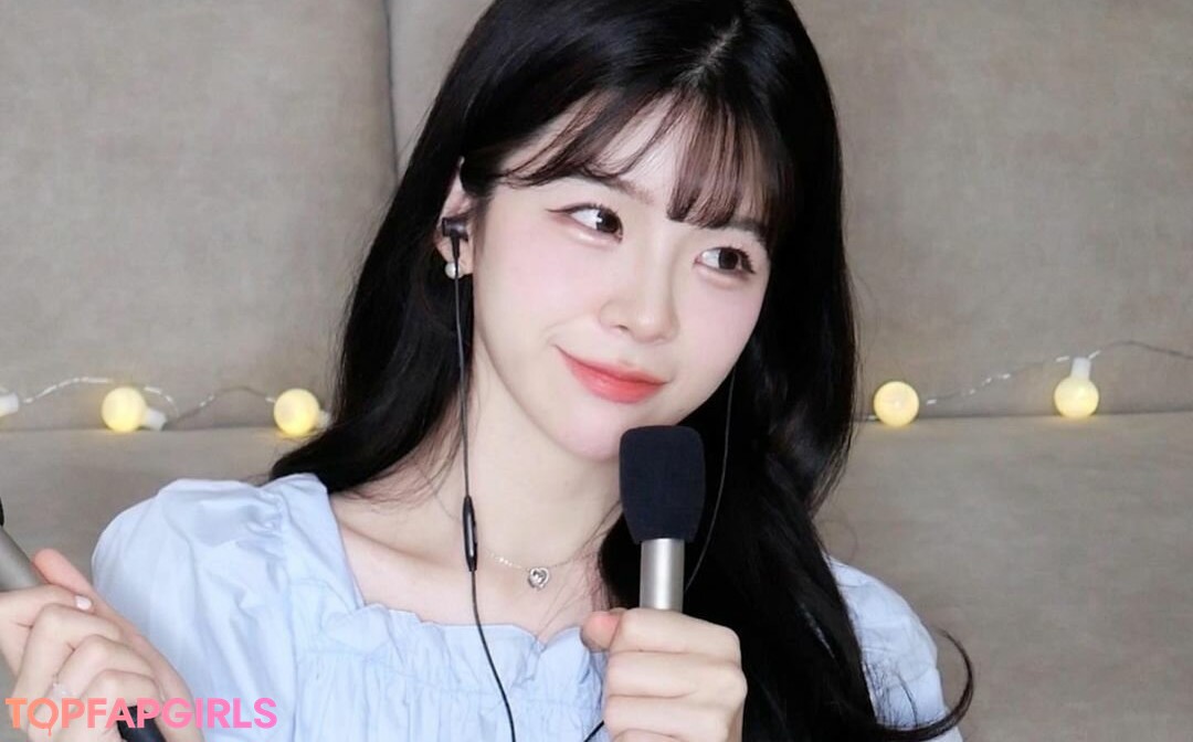 Foto desnuda filtrada de OnlyFans de Asmr Yeonchu #7 Foto desnuda filtrada de OnlyFans de Asmr Yeonchu #7