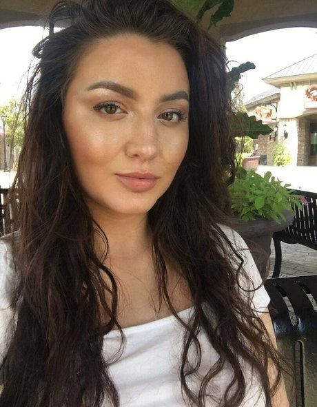 Foto desnuda filtrada de OnlyFans de Lanaroze