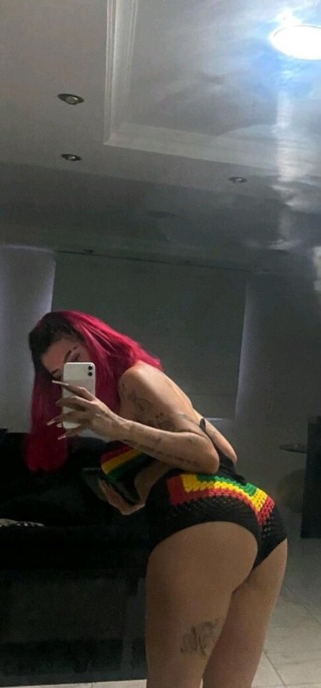 Foto desnuda filtrada de OnlyFans de Azzy Mc