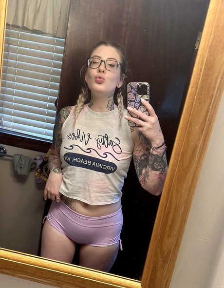Foto desnuda filtrada de OnlyFans de Sarah Karuna Satori