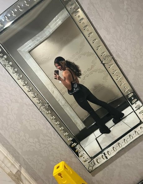 Foto desnuda filtrada de OnlyFans de Paintedladi