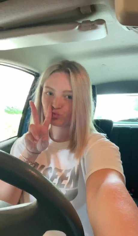 Robyn Emily