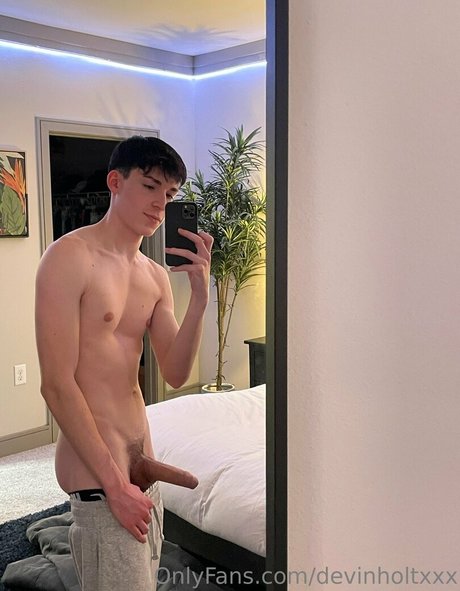 Foto desnuda filtrada de OnlyFans de Devinholtxxx