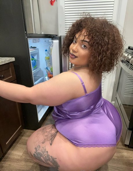 Foto desnuda filtrada de OnlyFans de Officialhhoneybee