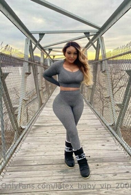 Latex_baby_vip_2000