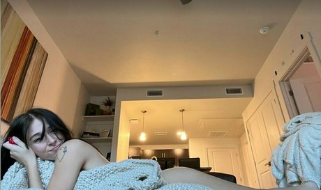 Foto desnuda filtrada de OnlyFans de Firstyear
