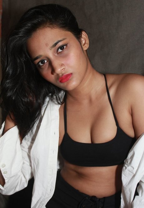Foto desnuda filtrada de OnlyFans de Tanyasinha Lovers