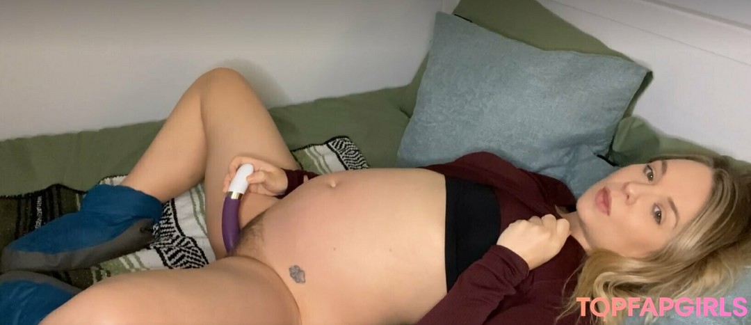 Foto desnuda filtrada de OnlyFans de Pregnantcaireen #117 Foto desnuda filtrada de OnlyFans de Pregnantcaireen #117