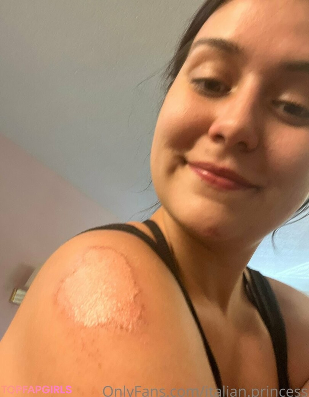 Foto desnuda filtrada de OnlyFans de Italianprincess #21 Foto desnuda filtrada de OnlyFans de Italianprincess #21