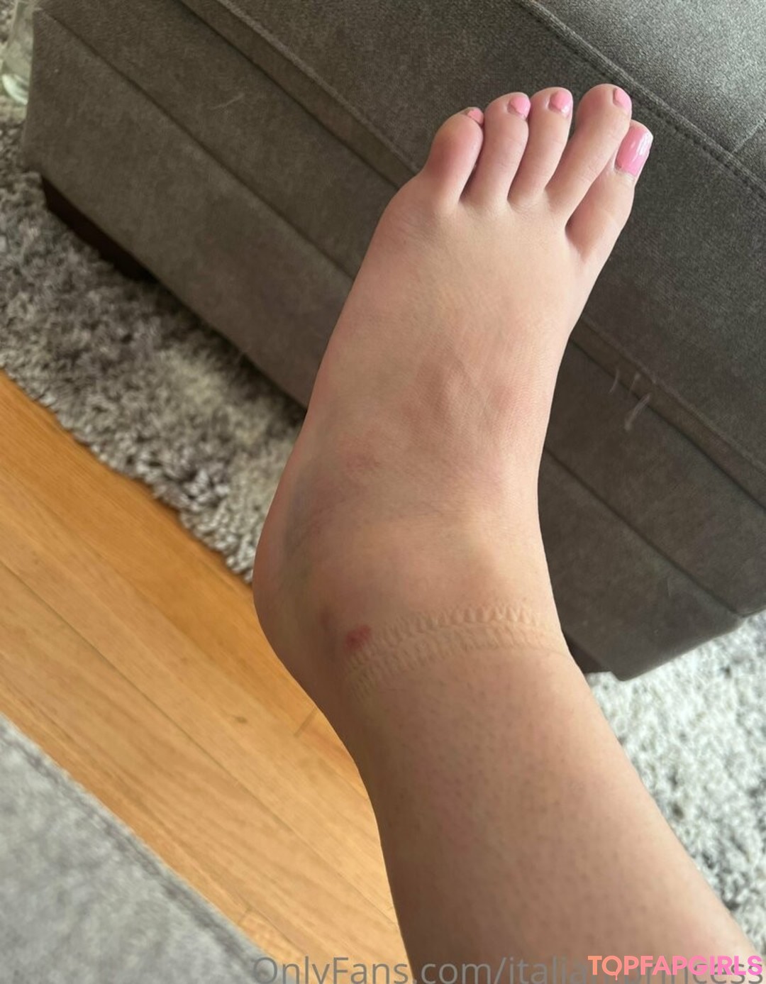 Foto desnuda filtrada de OnlyFans de Italianprincess #24 Foto desnuda filtrada de OnlyFans de Italianprincess #24