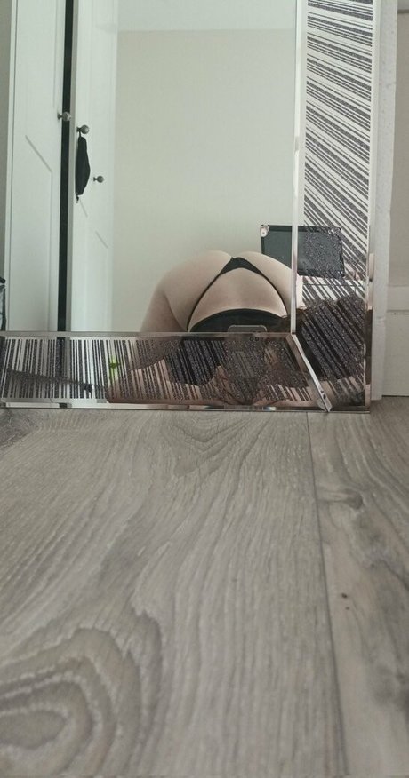 Foto desnuda filtrada de OnlyFans de Urlilsuccubus
