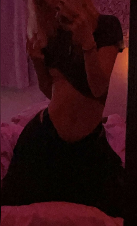 Foto desnuda filtrada de OnlyFans de helena666