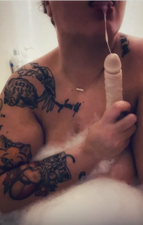 Foto desnuda filtrada de OnlyFans de Ollymcfly