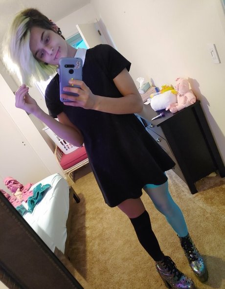 Glowyhole