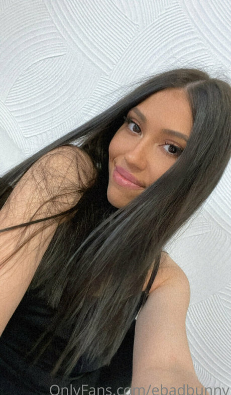 Foto desnuda filtrada de OnlyFans de Ebadbunny