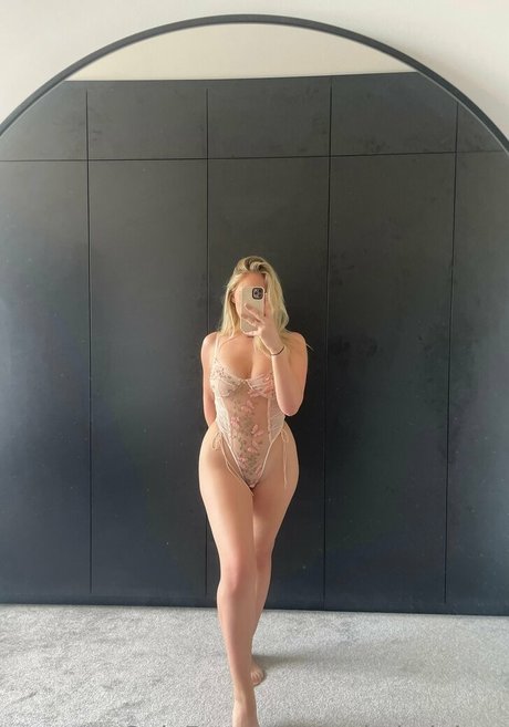 Foto desnuda filtrada de OnlyFans de Rosieknightx