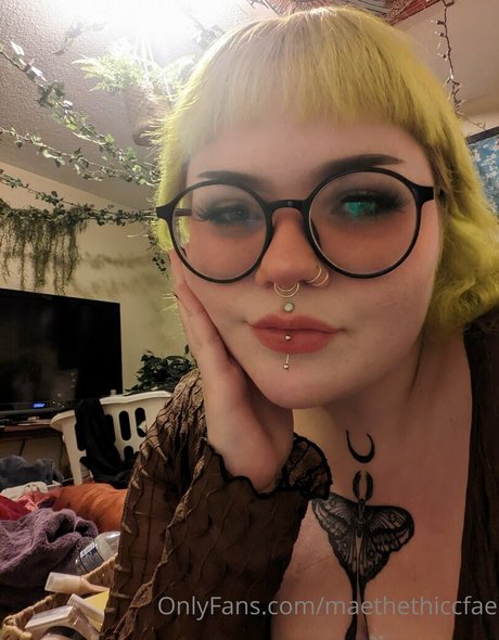 Foto desnuda filtrada de OnlyFans de Maethethiccfae